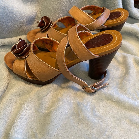 Fossil Leather Wooden Heel Platform Sandals - Picture 4 of 14